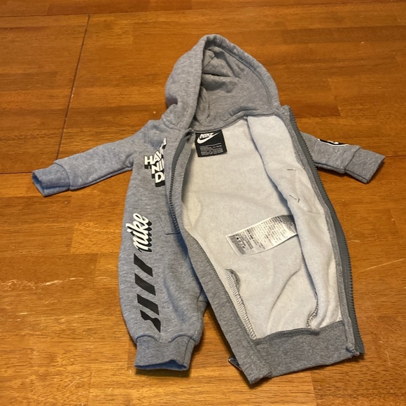 Nike Kids Size Newborn Grey Hooded Have a Nike Day Zip Up Coveralls Streetwear - Picture 5 of 9